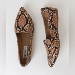 Steve Madden Feather Snake Skin Women’s Brown Flats 7.5